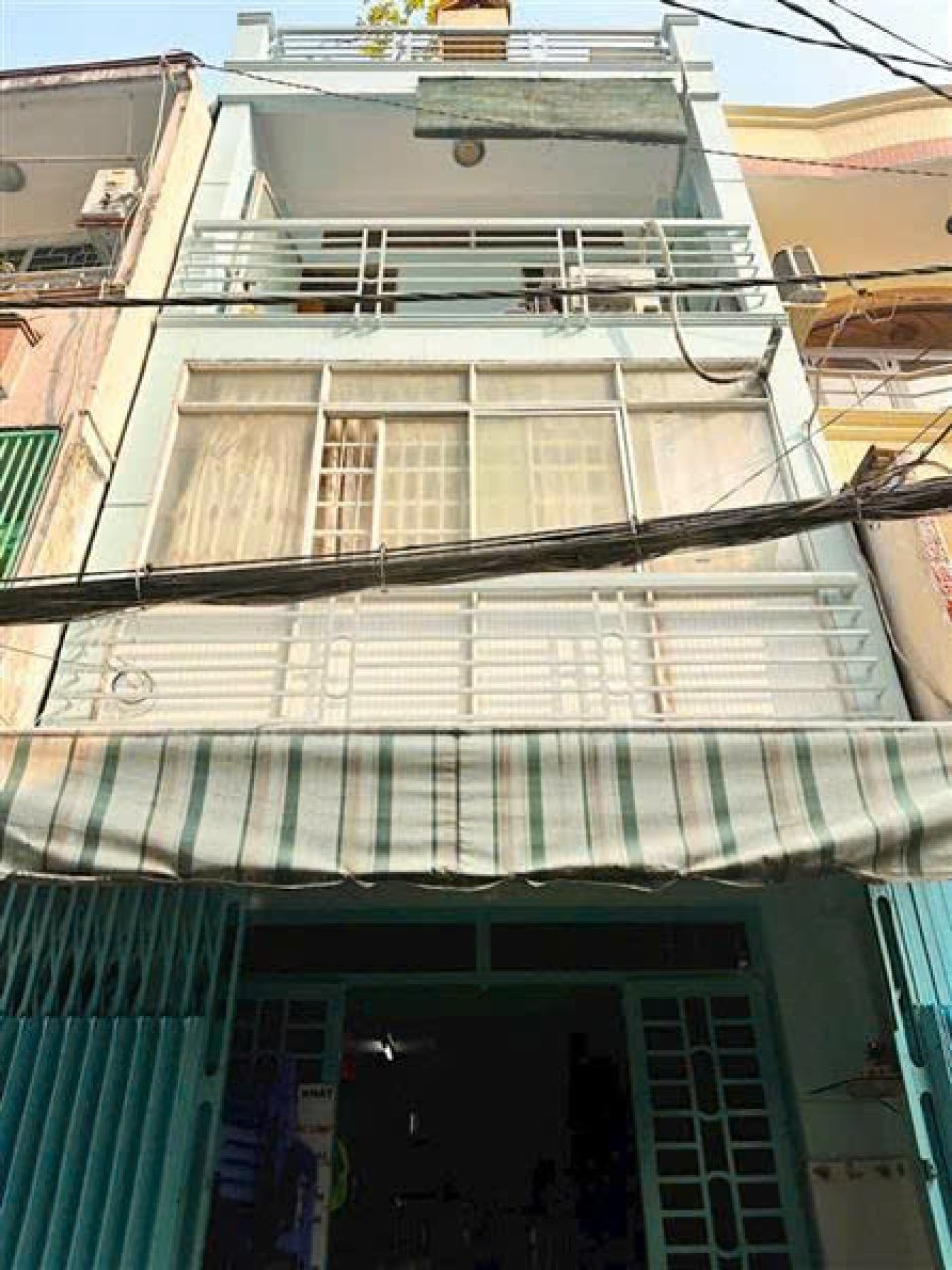 Nhà Vuông 3 tầng Hẻm xe hơi thông 28m2 – Thích Quảng Đức PN - Ảnh chính